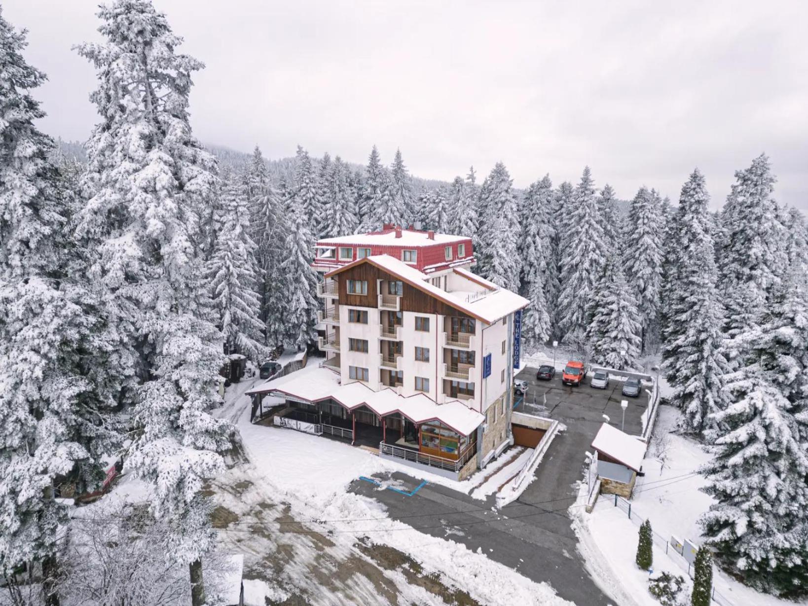 The Lodge Hotel ボロヴェッツ エクステリア 写真