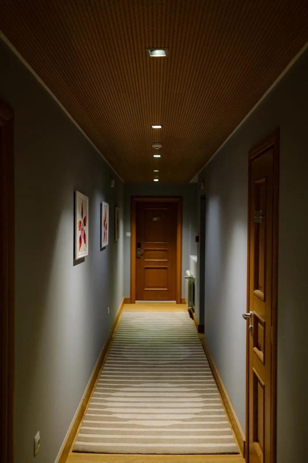 The Lodge Hotel ボロヴェッツ エクステリア 写真