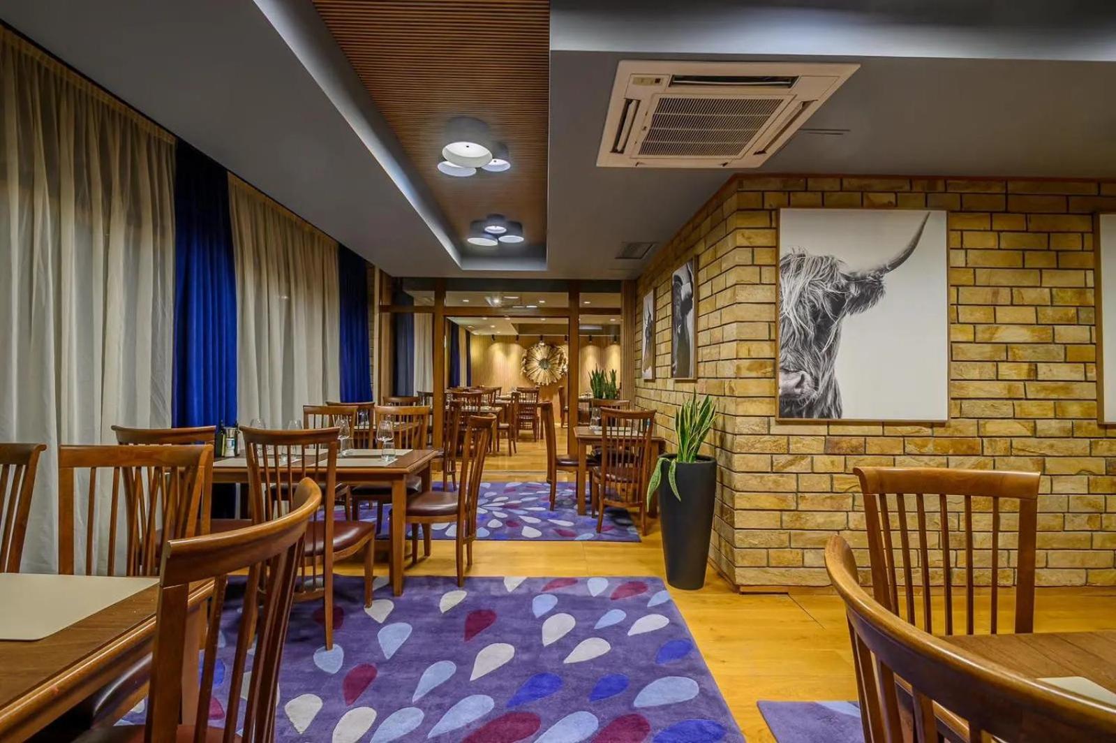 The Lodge Hotel ボロヴェッツ エクステリア 写真